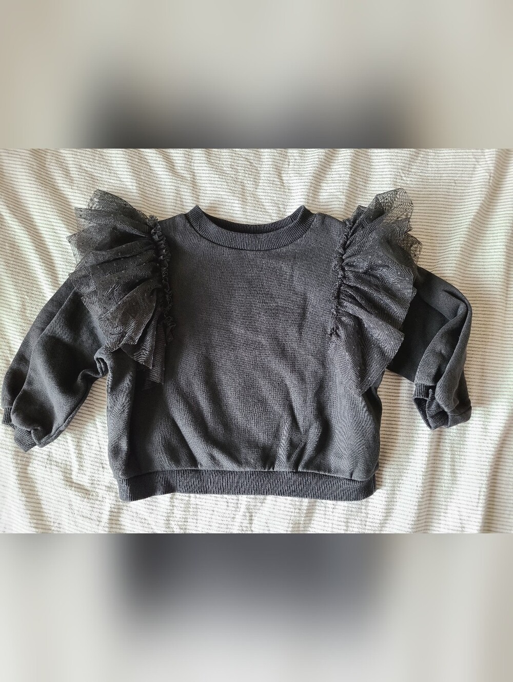 H&M Toddler Tule Sweatshirt🖤🩶